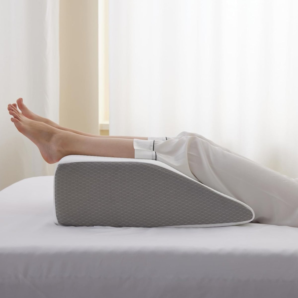 Bed Wedge to Elevate Legs AskSAMIE - AskSAMIE: Answers for Accessibility