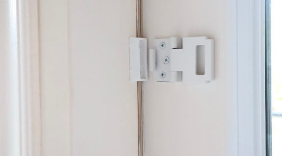 door lock on door open