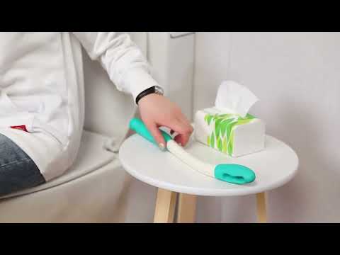 video of how to use long reach comfort wipe