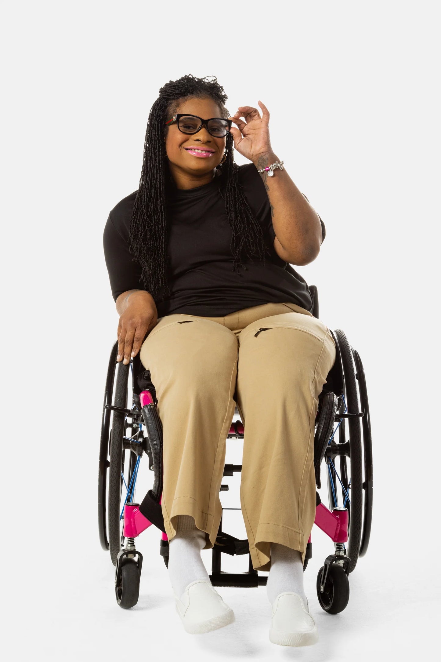 No Limbits woman with wheelchair pant on a wheelchair