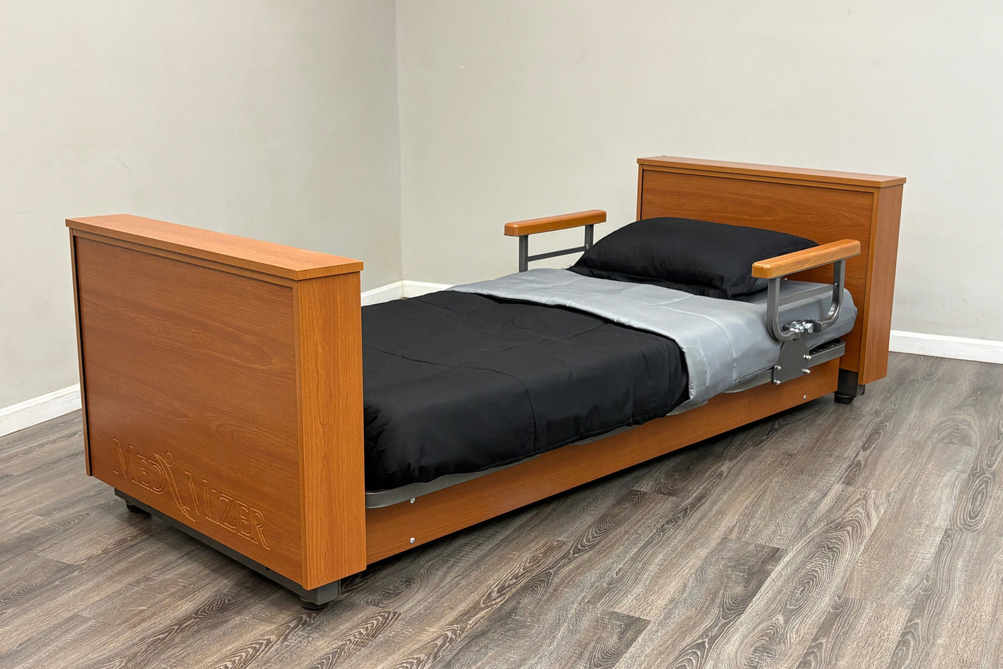 Med-Mizer SelectCare adjustable home care bed Med-Mizer - AskSAMIE: Answers for Accessibility