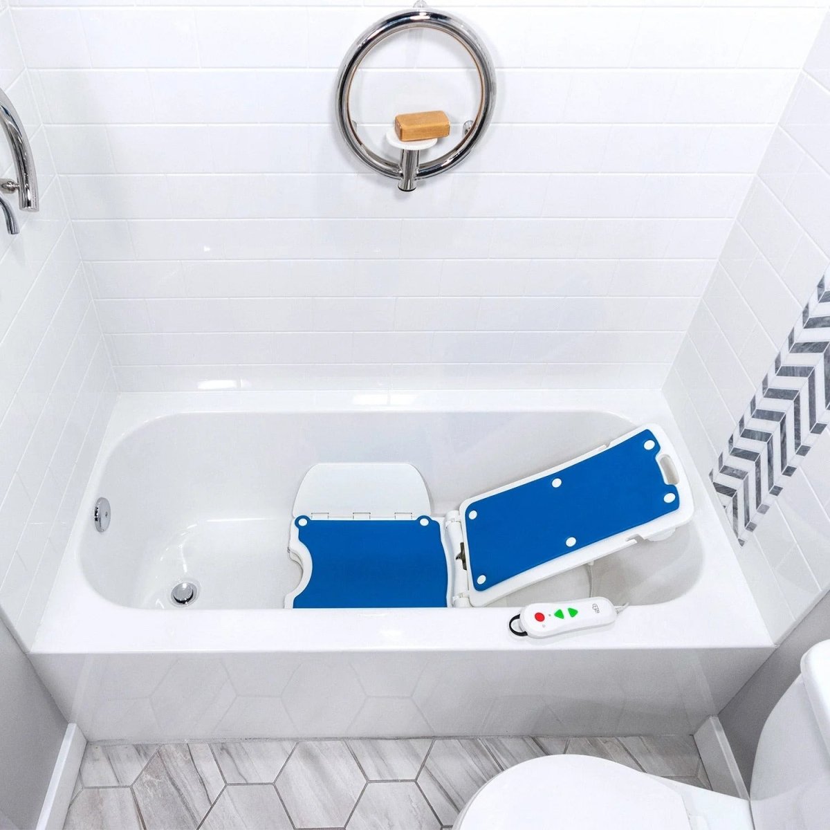 Automatic Bath Lift SolutionBased - AskSAMIE: Answers for Accessibility