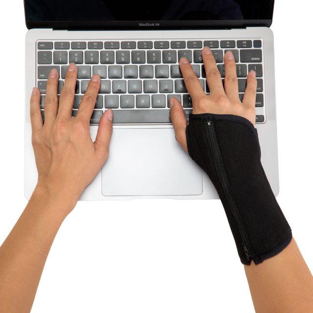 Breathe Wrist Brace by Grace & Able: Stability & Support Grace & Able - AskSAMIE: Answers for Accessibility