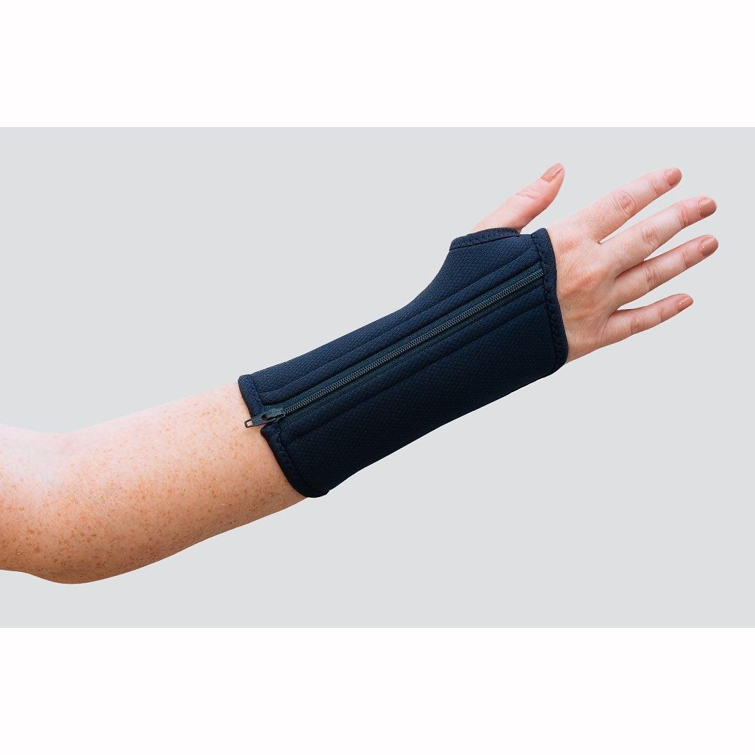 Breathe Wrist Brace by Grace & Able: Stability & Support Grace & Able - AskSAMIE: Answers for Accessibility