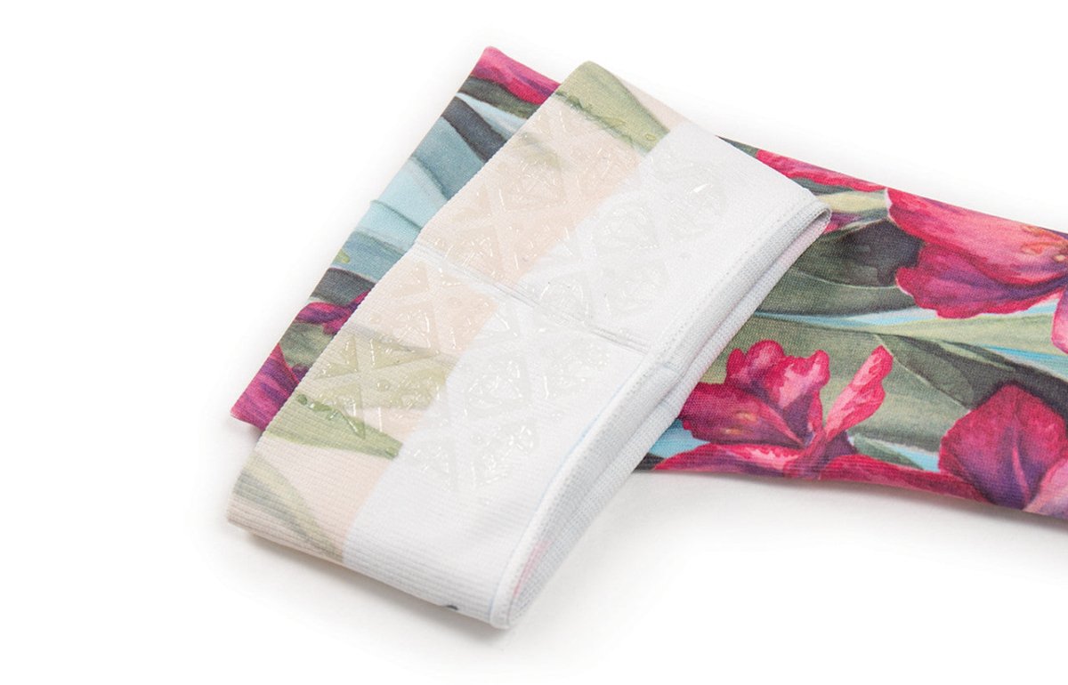 Compression Arm Sleeve for Lymphedema and Swelling | Ayana Arm Sleeve LympheDIVAS - AskSAMIE: Answers for Accessibility