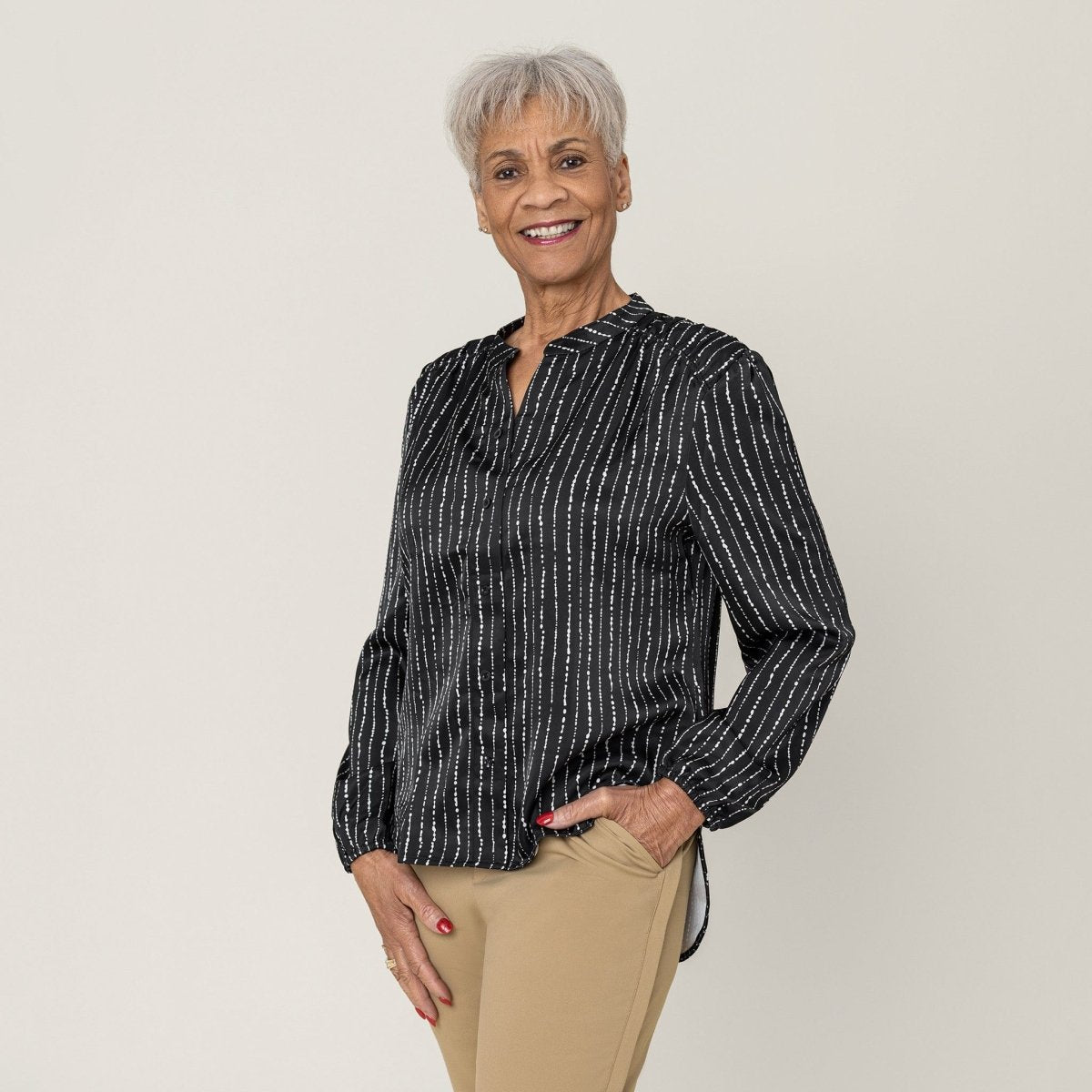 Everyday Magnetic Button Blouse for Women Joe & Bella - AskSAMIE: Answers for Accessibility