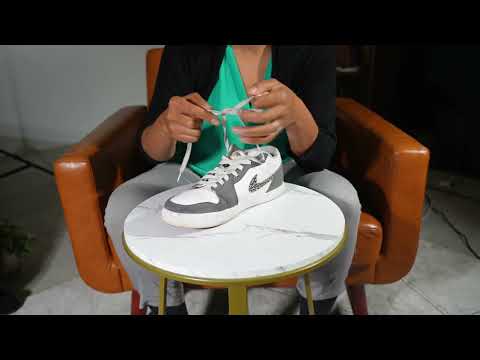 How to ties shoes with one hand | AskSAMIE